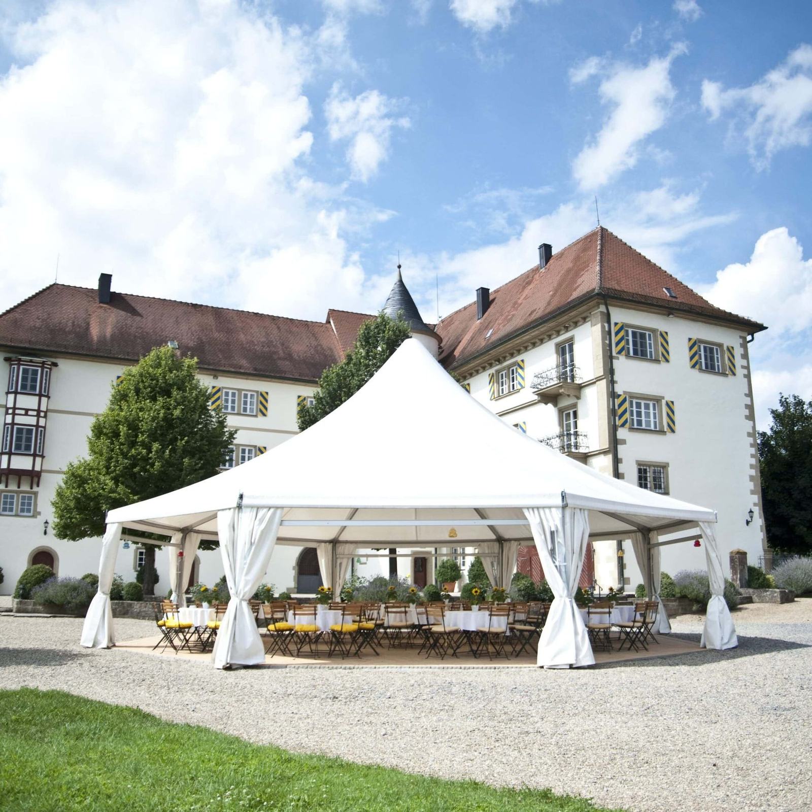 Schloß Neuhaus